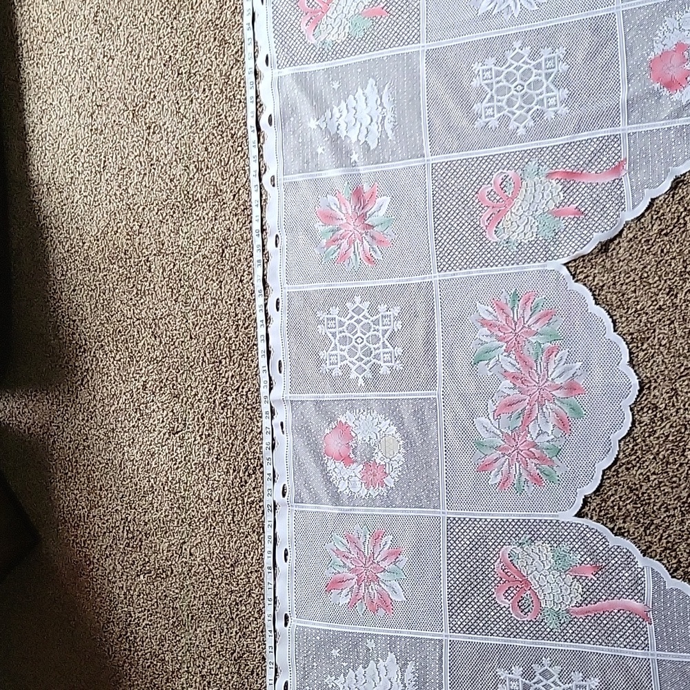 CHRISTMAS CURTAINS - Picture 6 of 12